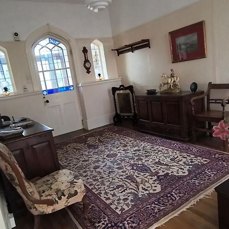 ランダバリーTranquil Getaway Near Brecon Beaconsアパートメント エクステリア 写真