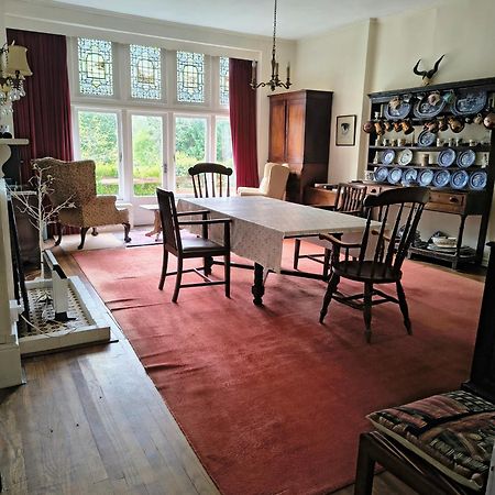 ランダバリーTranquil Getaway Near Brecon Beaconsアパートメント エクステリア 写真