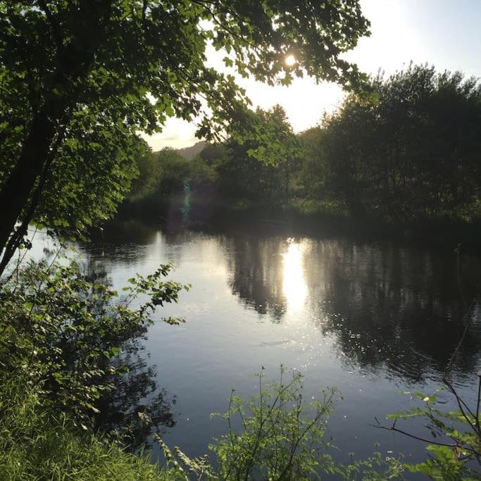 ランダバリーTranquil Getaway Near Brecon Beaconsアパートメント エクステリア 写真